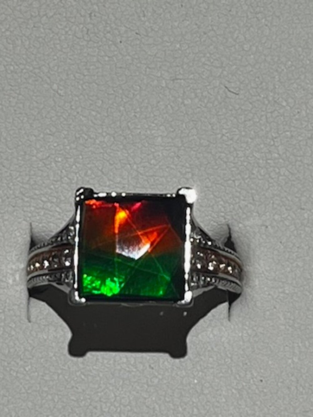Beautiful KORITE Ammolite Ring! Ring size7 Certificate Authenicity Included